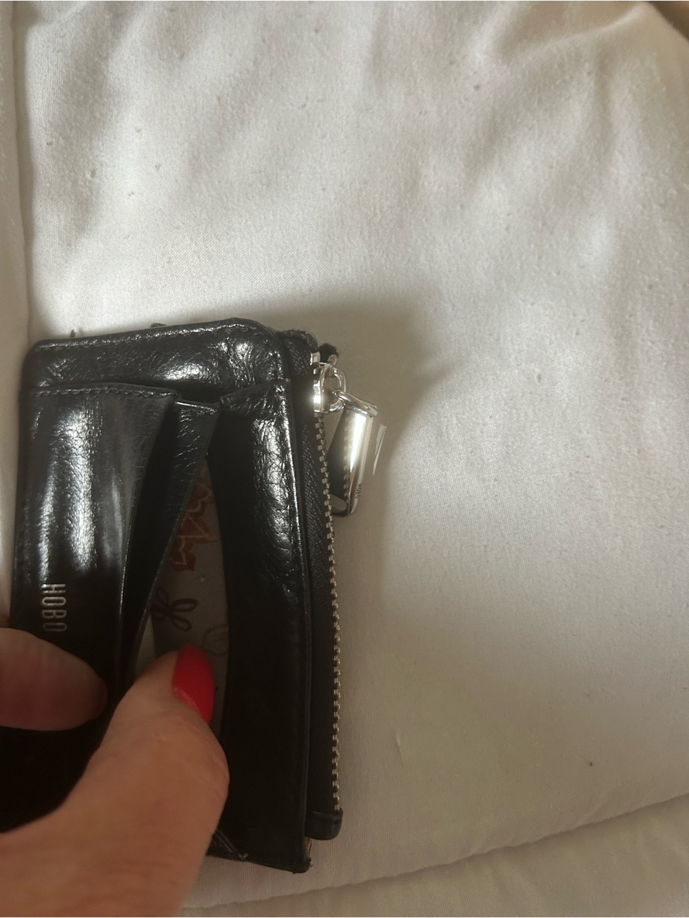 HOBO Black Leather Card Wallet with Keychain Clip - Picture 3 of 6